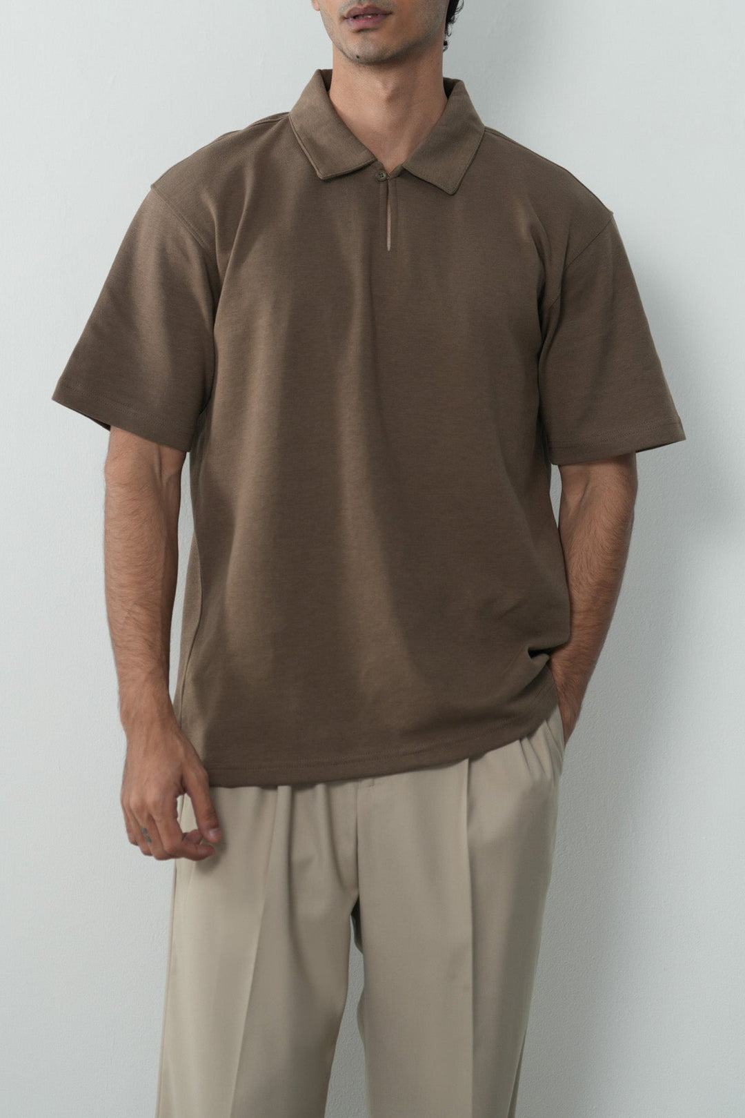 OPEN V NECK COLLAR POLO