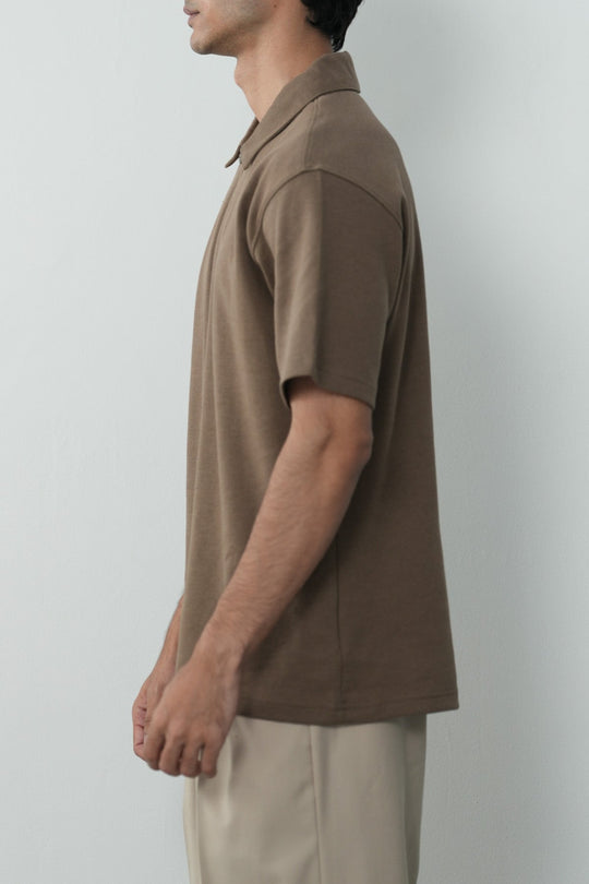 OPEN V NECK COLLAR POLO