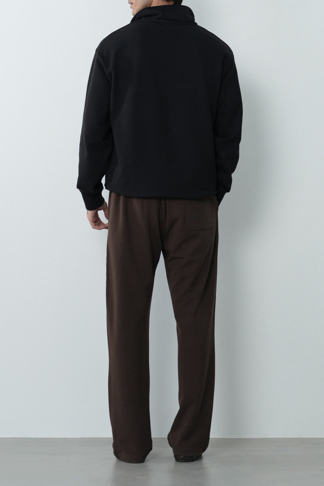 EVERYDAY MOCK NECK ZIP SWEAT