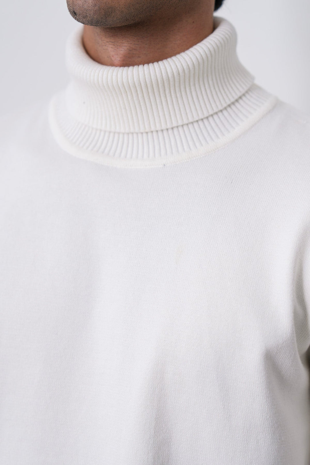 OFF WHITE ESSENTIAL TURTLENECK
