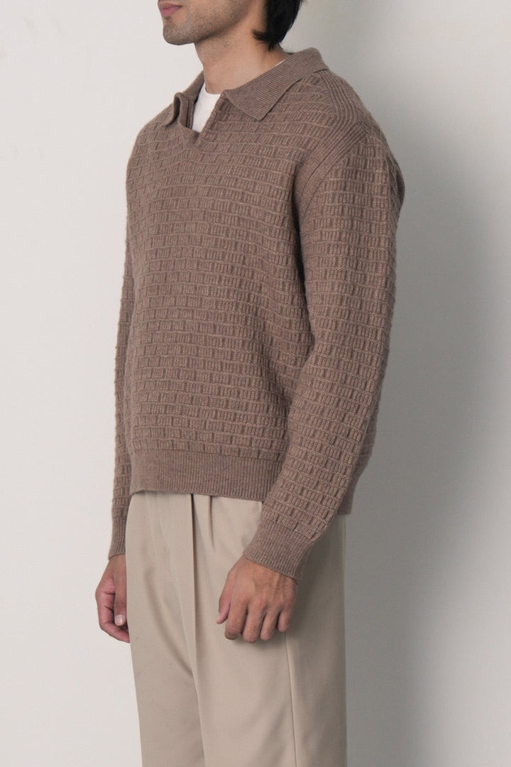 OPEN COLLAR TEXTURED POLO