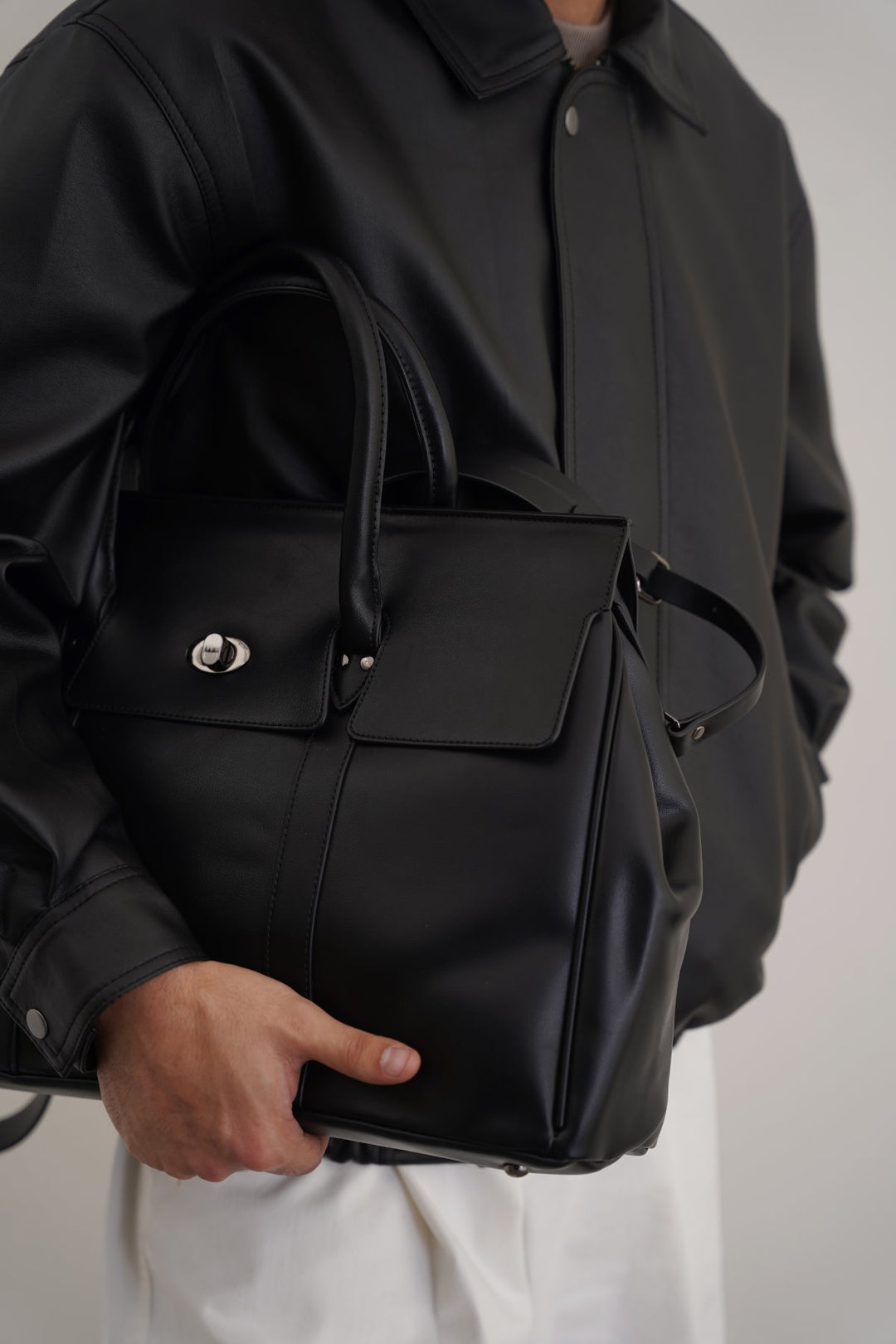 BLACK STUDIO TOTE