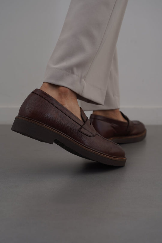 COGNAC CLASSIC LEATHER LOAFERS