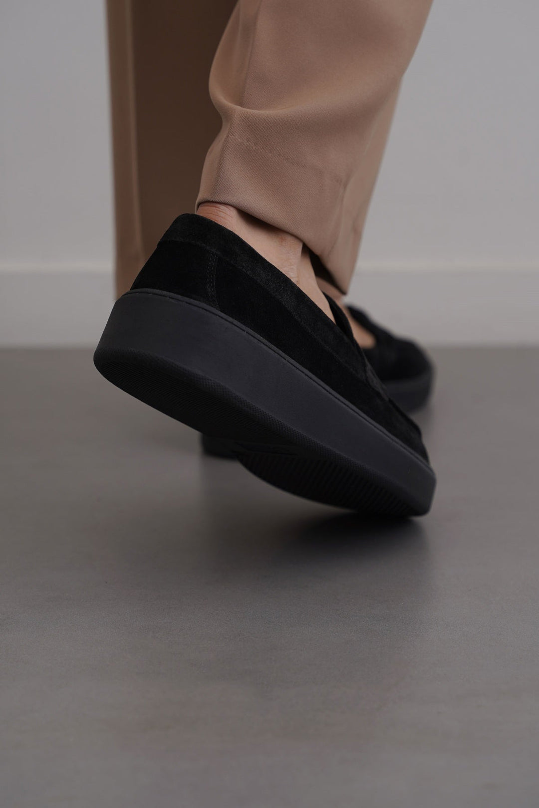 BLACK SUEDE LEATHER TASSEL LOAFERS