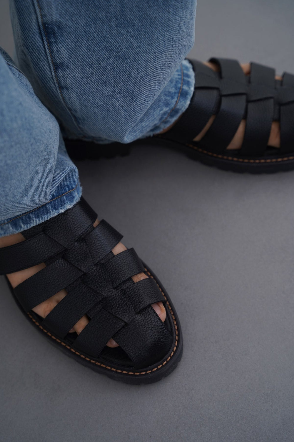 BLACK CLASSIC FISHERMAN LEATHER SANDALS