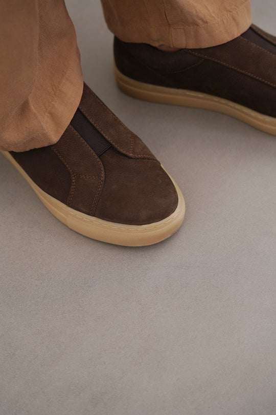 COFFEE LOW TOP LEATHER SNEAKERS