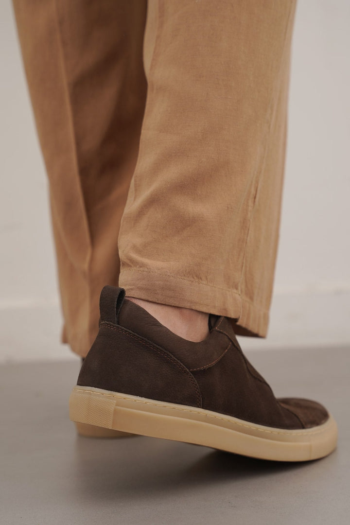 COFFEE LOW TOP LEATHER SNEAKERS