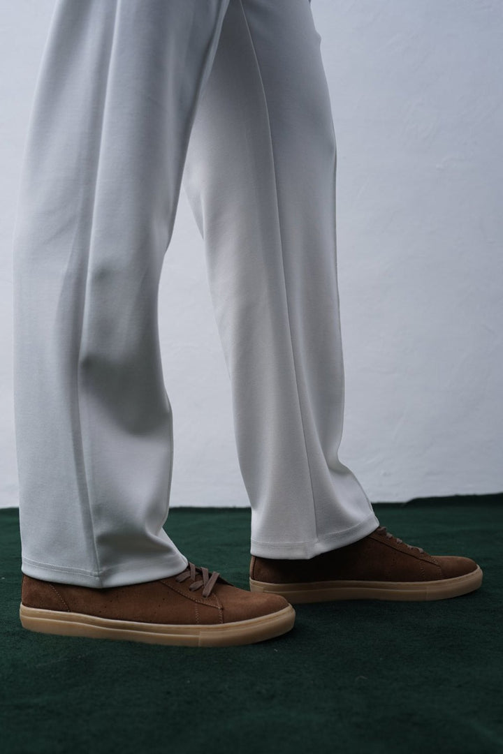 BROWN LACE-UP LEATHER SNEAKERS