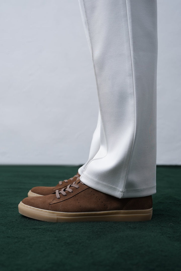 BROWN LACE-UP LEATHER SNEAKERS
