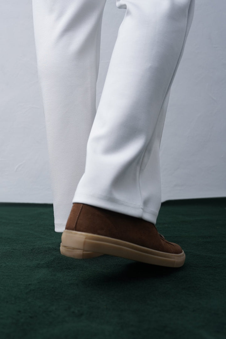 BROWN LACE-UP LEATHER SNEAKERS