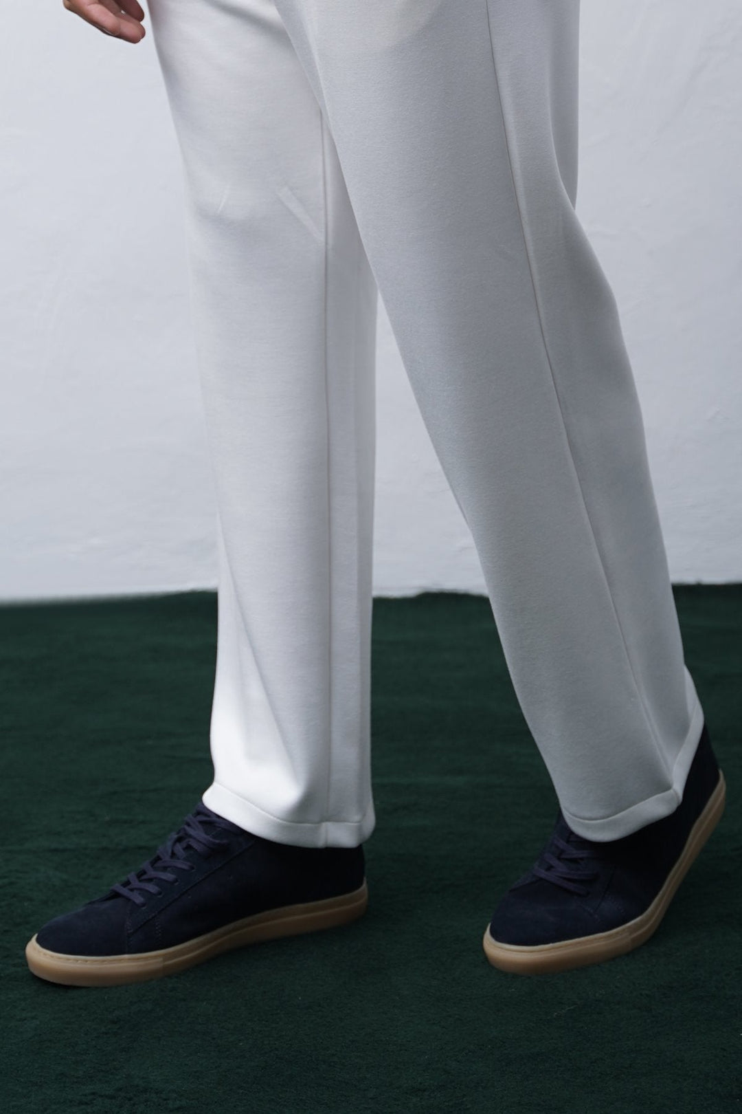 NAVY LACE-UP LEATHER SNEAKERS