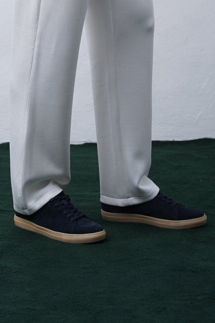 NAVY LACE-UP LEATHER SNEAKERS