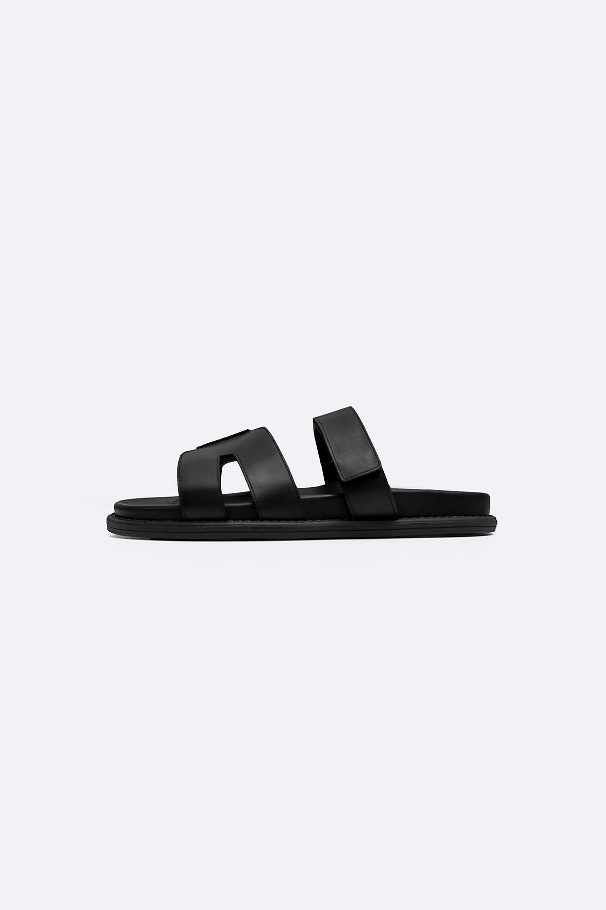 CLASSIC LEATHER SLIDES – LAMA RETAIL International