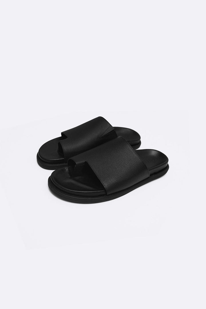 BLACK TOE LOOP LEATHER SLIDE
