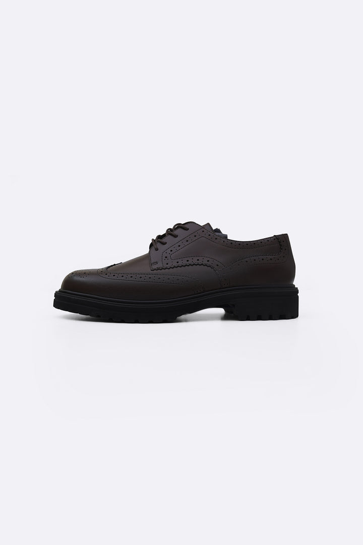 CLASSIC LEATHER BROGUES