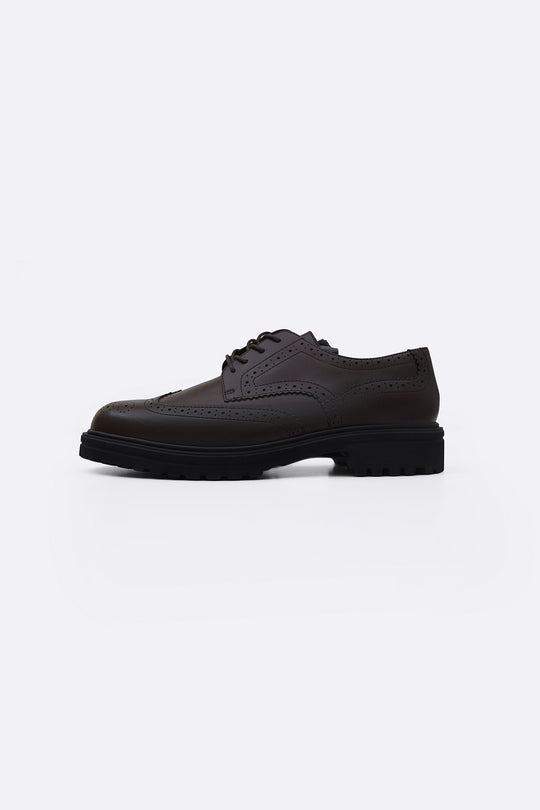 CLASSIC LEATHER BROGUES