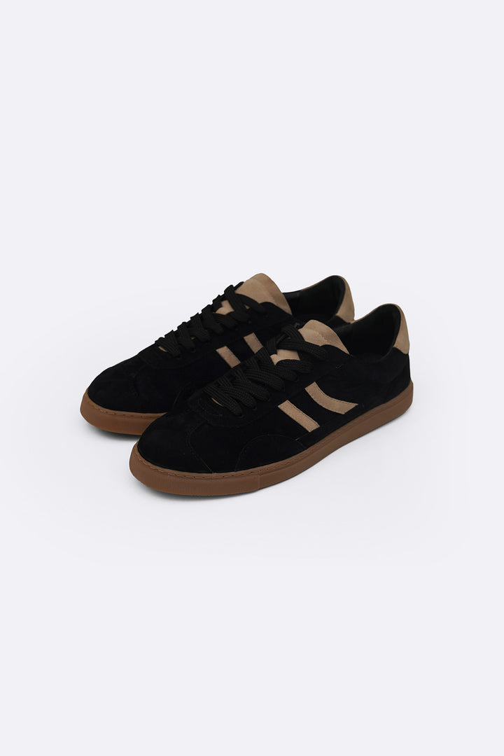 SUEDE SKATE SNEAKERS