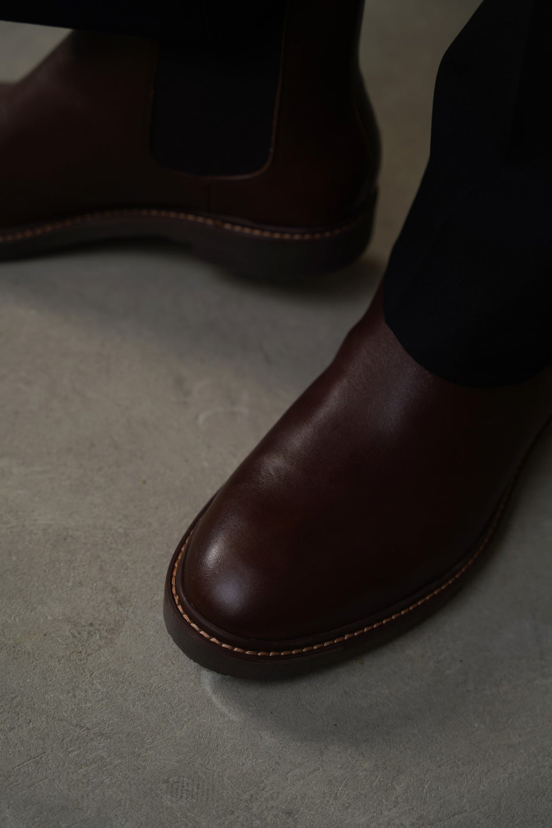 BROWN LEATHER CHELSEA BOOTS
