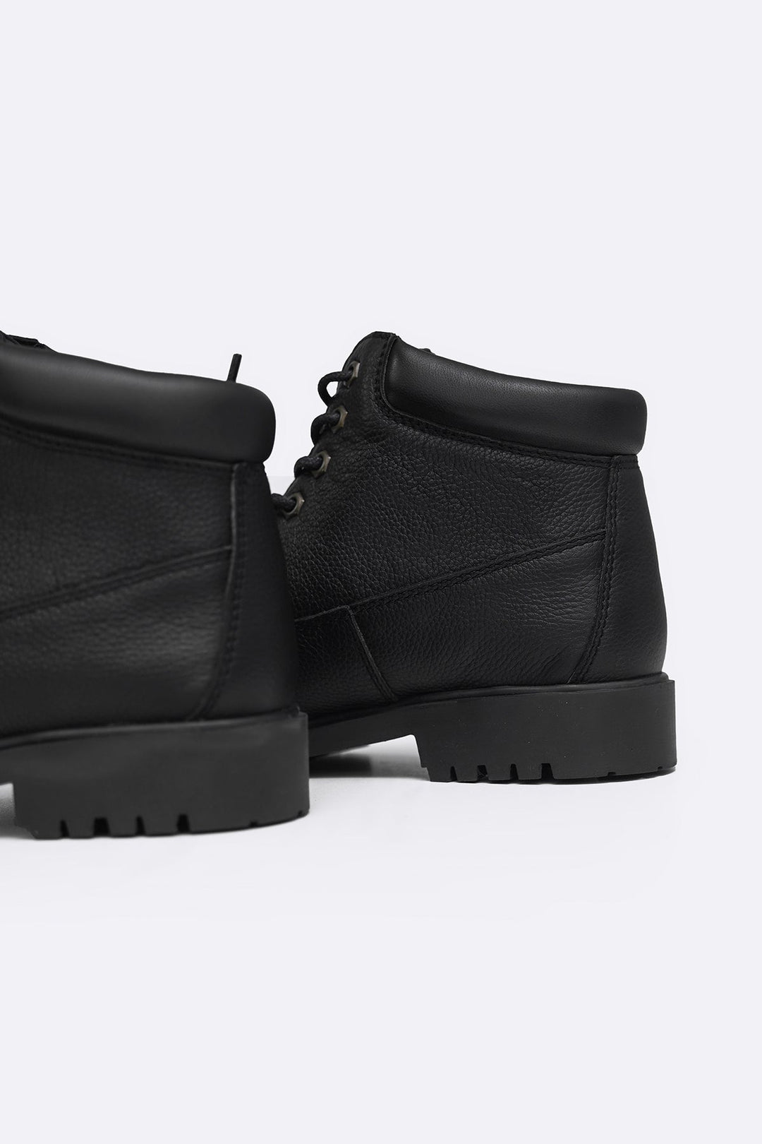 BLACK TITAN LEATHER BOOT