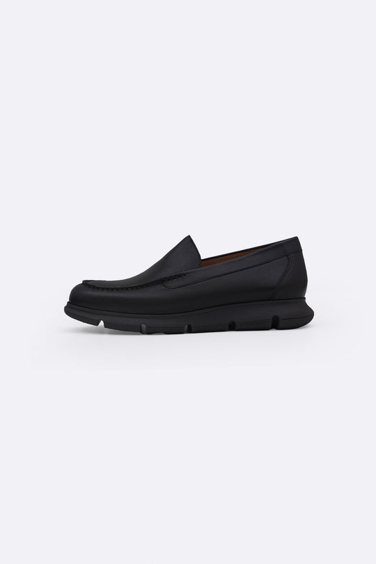 BLACK AIR-SOLE LEATHER LOAFERS