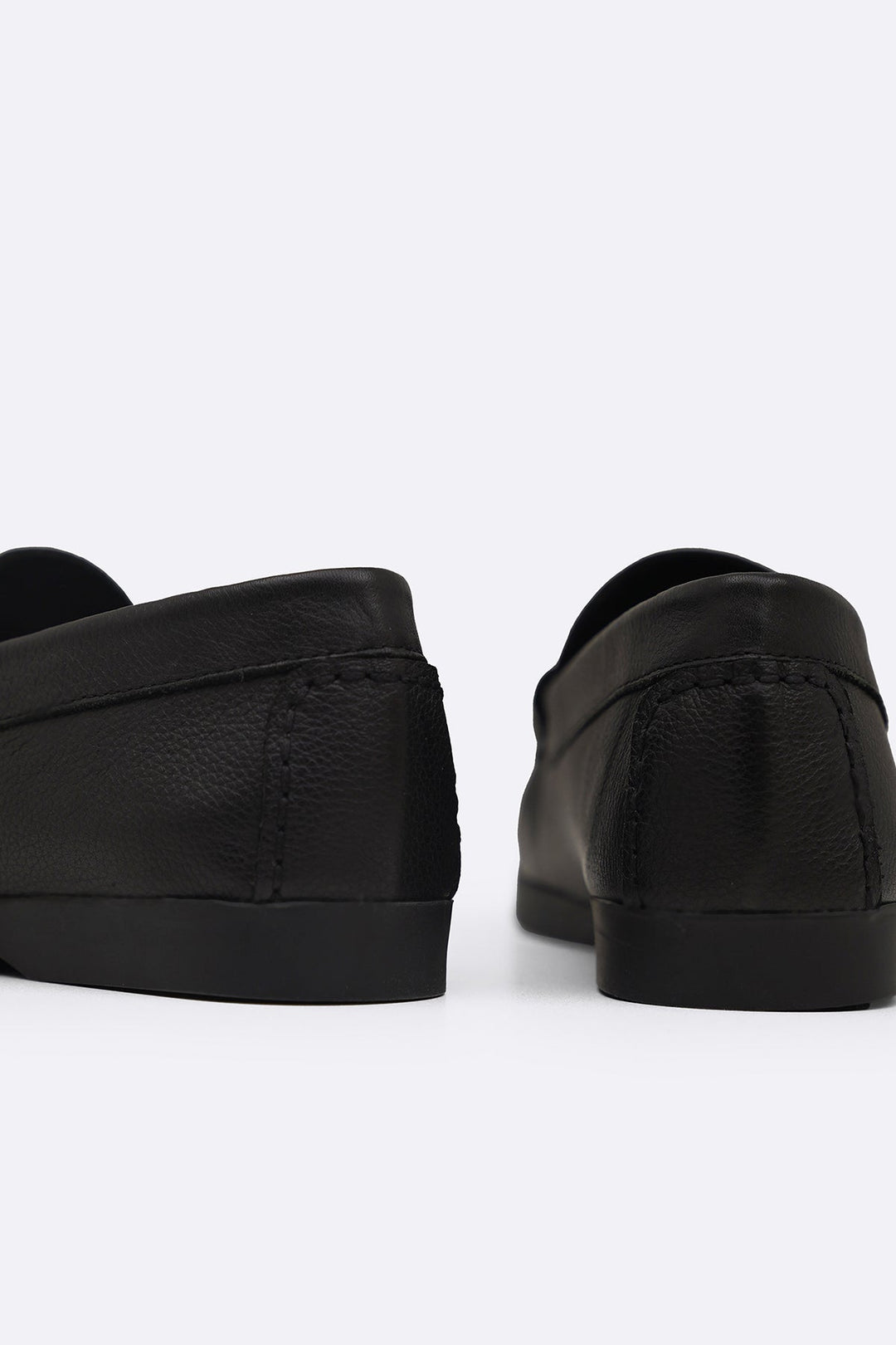 BLACK CLASSIC LEATHER LOAFERS