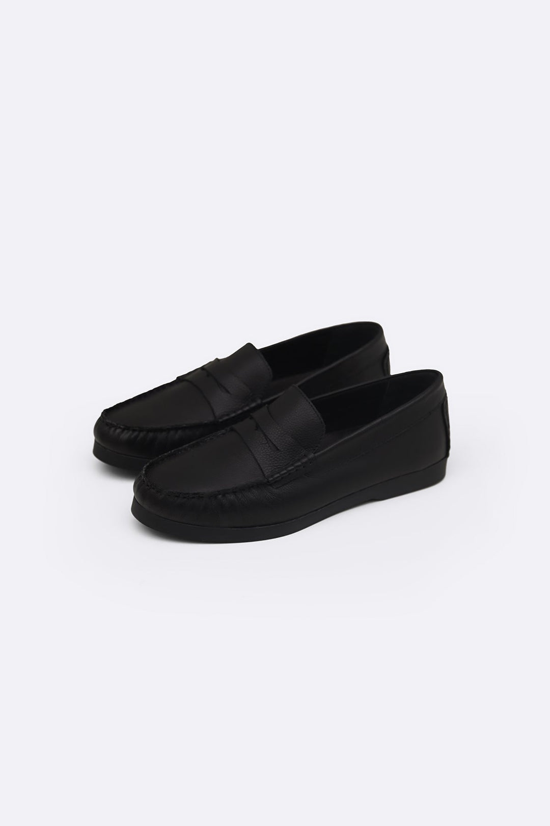 BLACK CLASSIC LEATHER LOAFERS