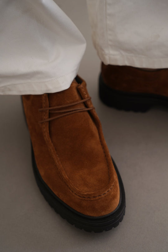 BROWN LEATHER MOC-TOE SHOES