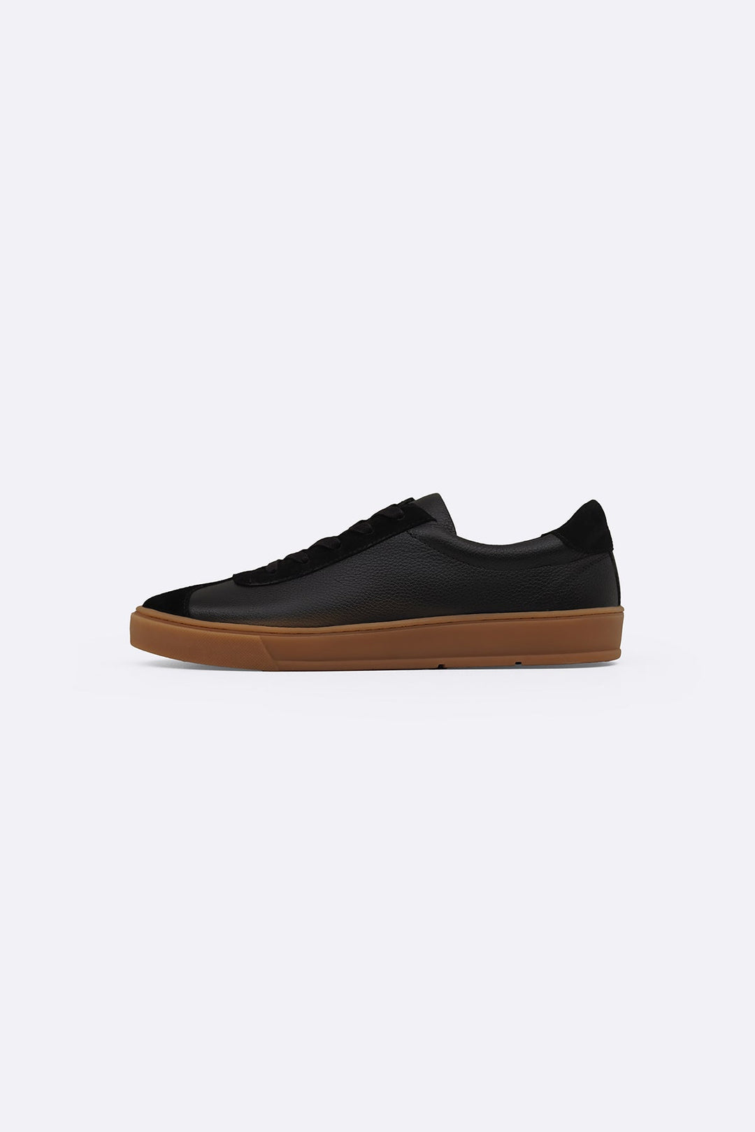 BLACK LOW-TOP LEATHER SNEAKERS