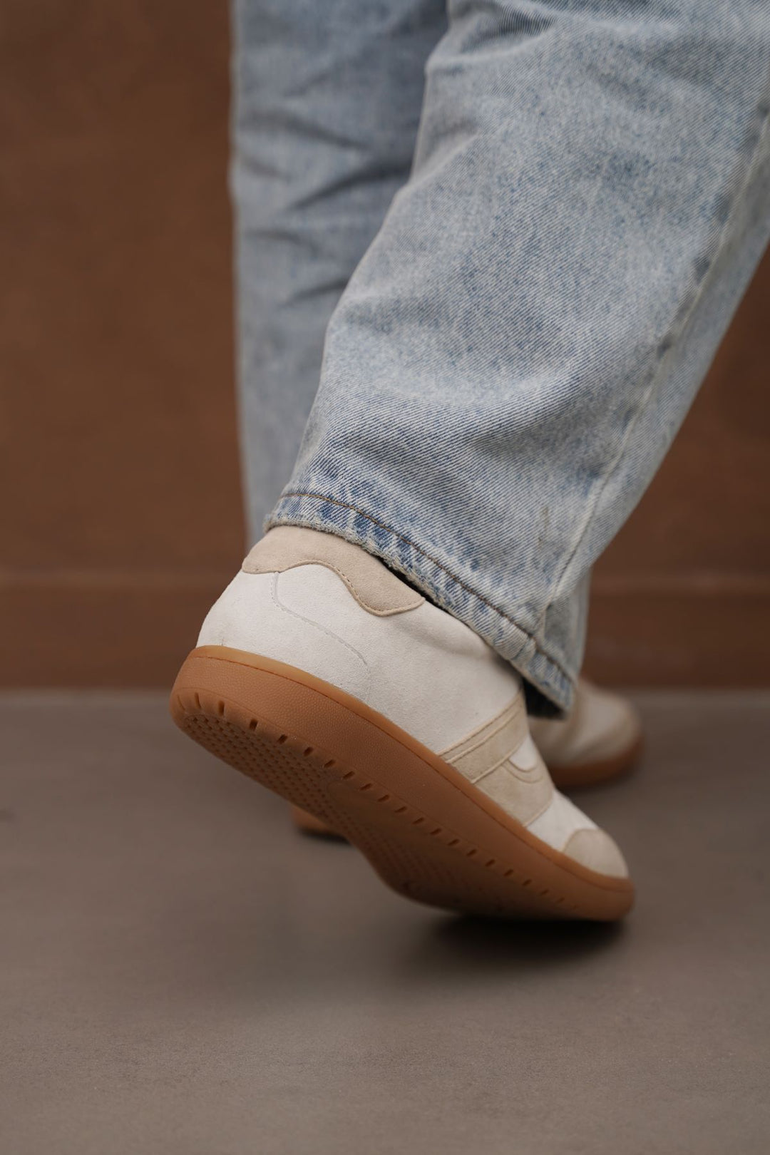 BEIGE STREET LEATHER SNEAKERS