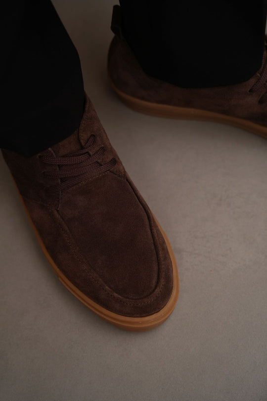 COFFEE LOW-TOP LEATHER SNEAKERS