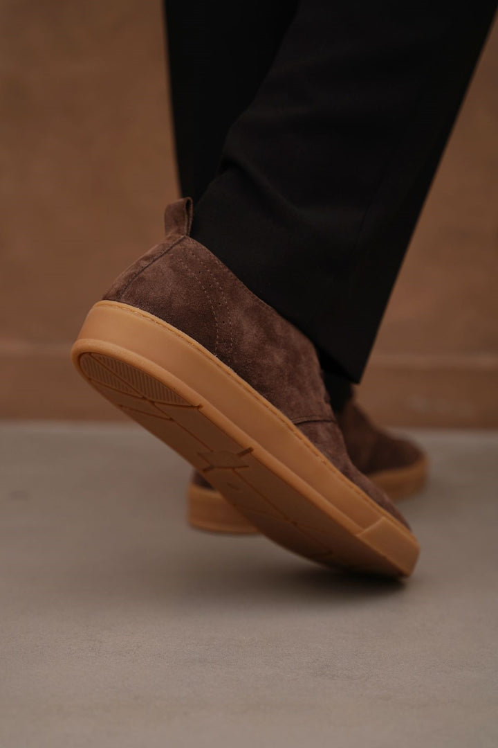 COFFEE LOW-TOP LEATHER SNEAKERS