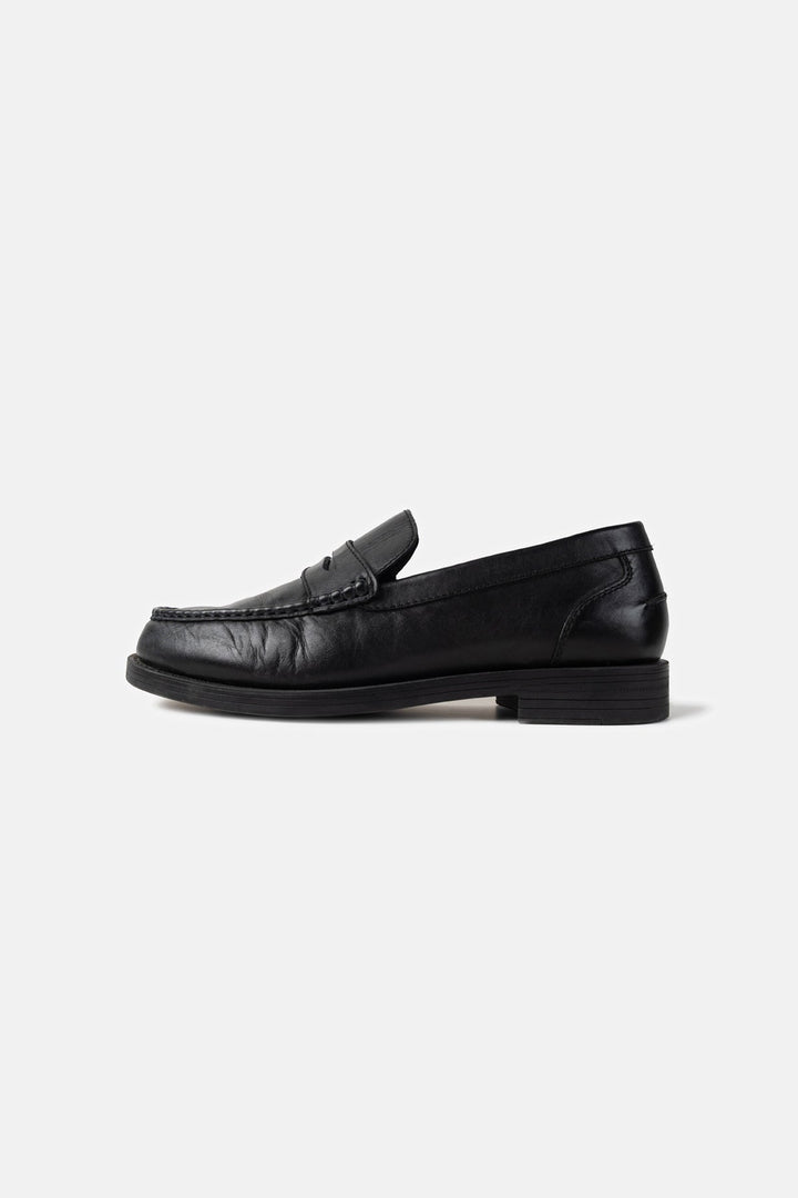 LEATHER PENNY LOAFERS