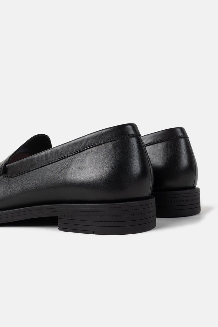 LEATHER SLIP-ON LOAFERS