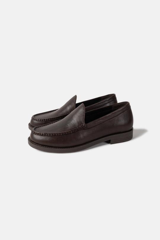 LEATHER SLIP-ON LOAFERS
