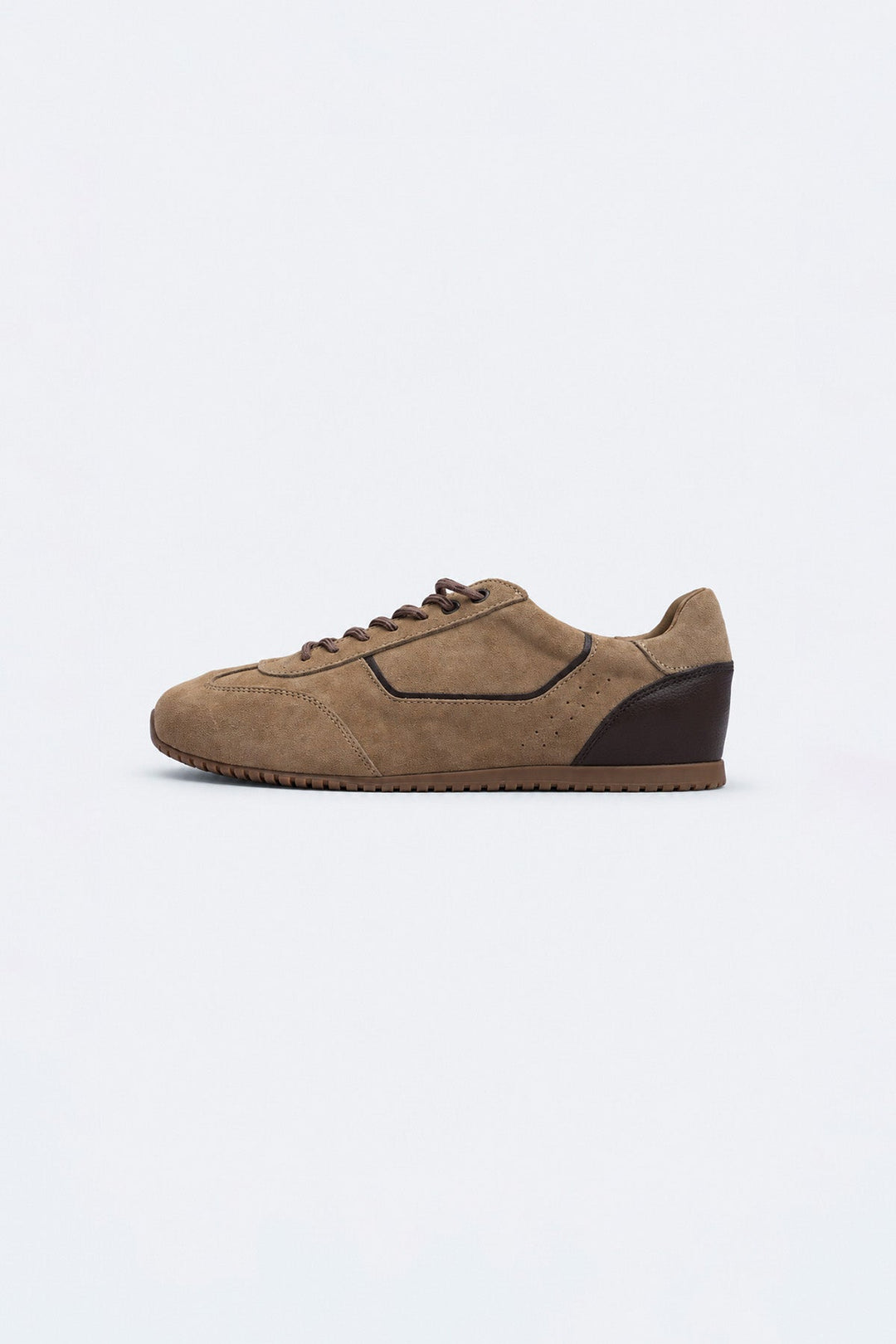 SLEEK LEATHER SNEAKERS