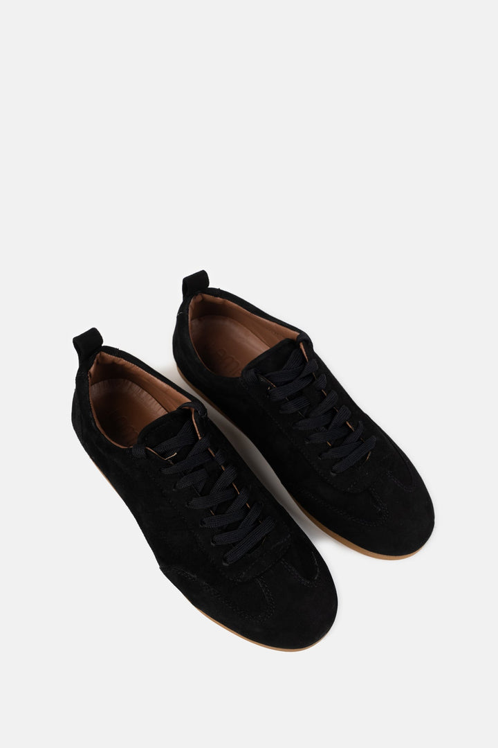 BLACK LOW-TOP SUEDE SNEAKERS