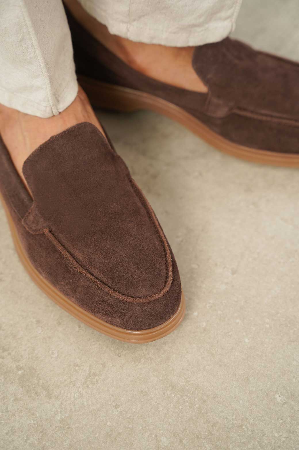 COFFEE SLIP-ON LOAFERS