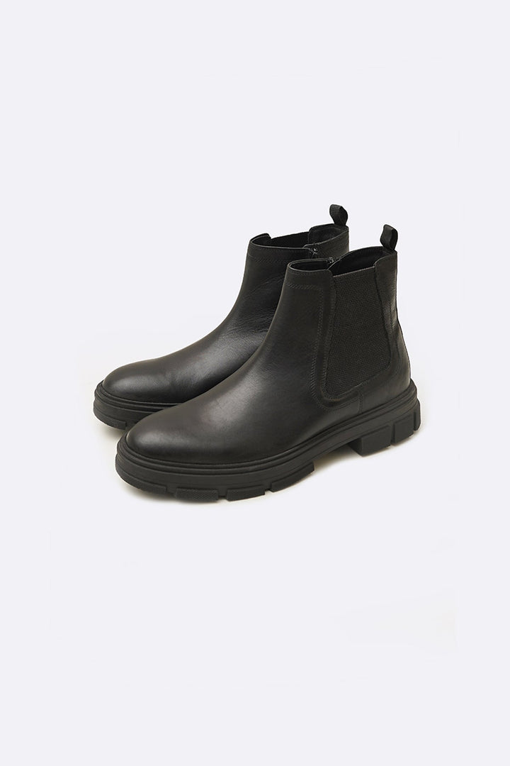 BLACK CHUNKY LEATHER BOOTS