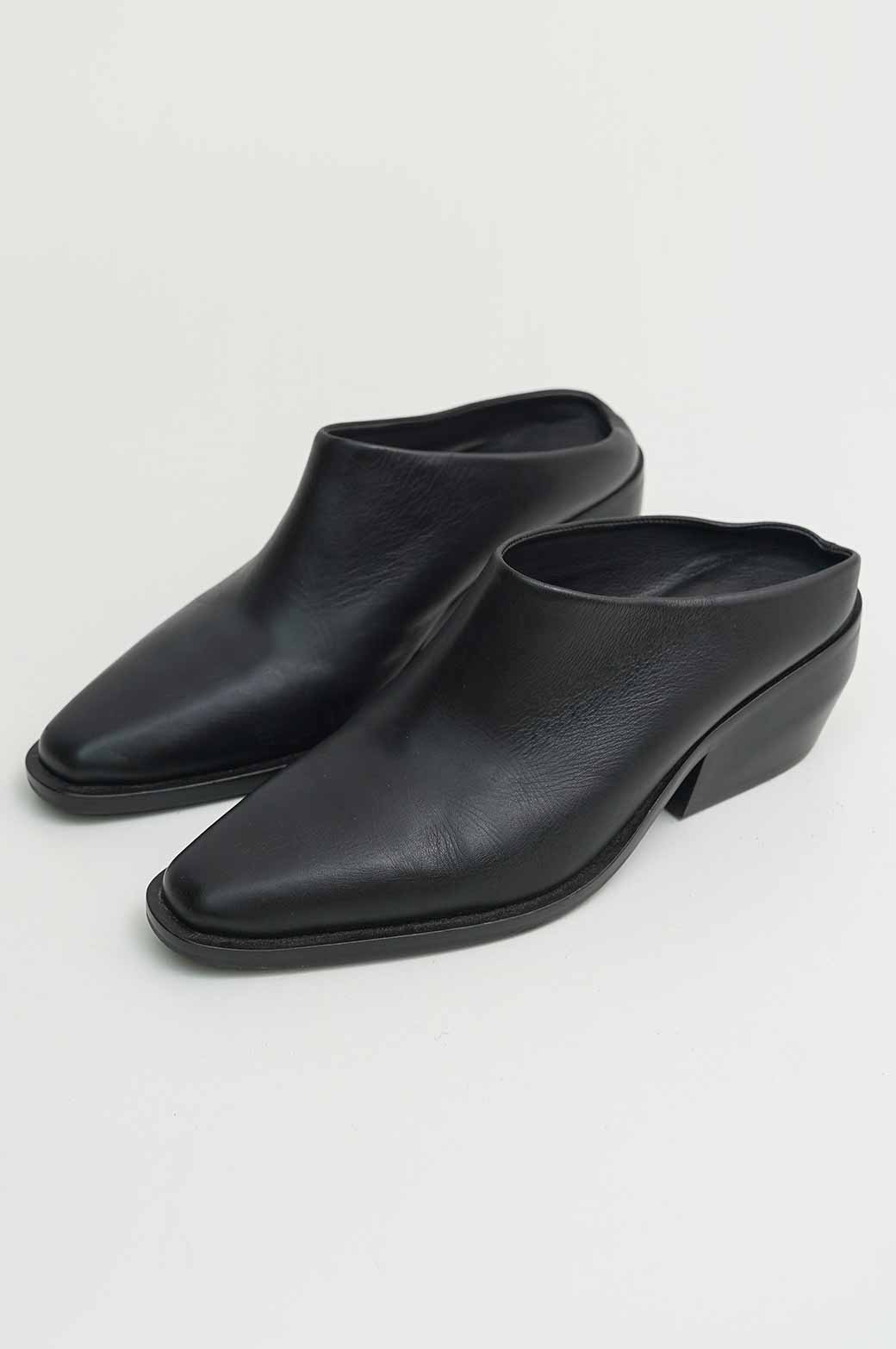 BLACK LEATHER BOOT MULES