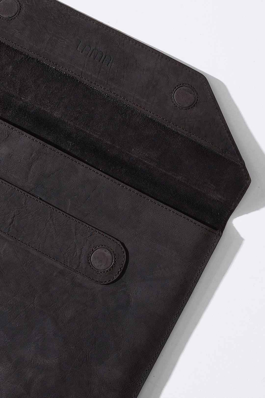 CHARCOAL LAPTOP SLEEVE IN GENUINE LEATHER
