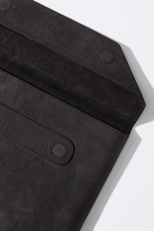 CHARCOAL LAPTOP SLEEVE IN GENUINE LEATHER