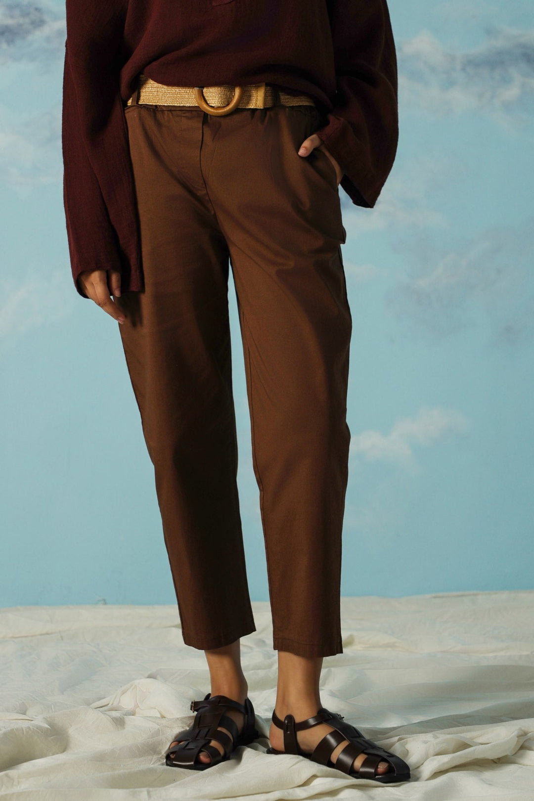 BROWN TAPERED COTTON PANTS WITH BELT