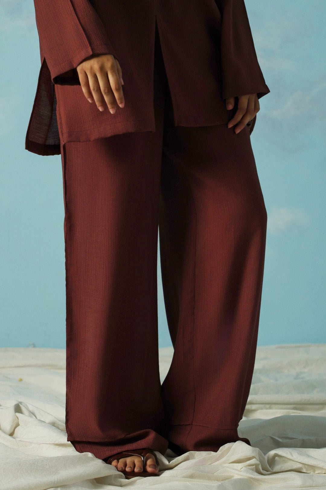 WINE FLOWY TEXTURED PANTS