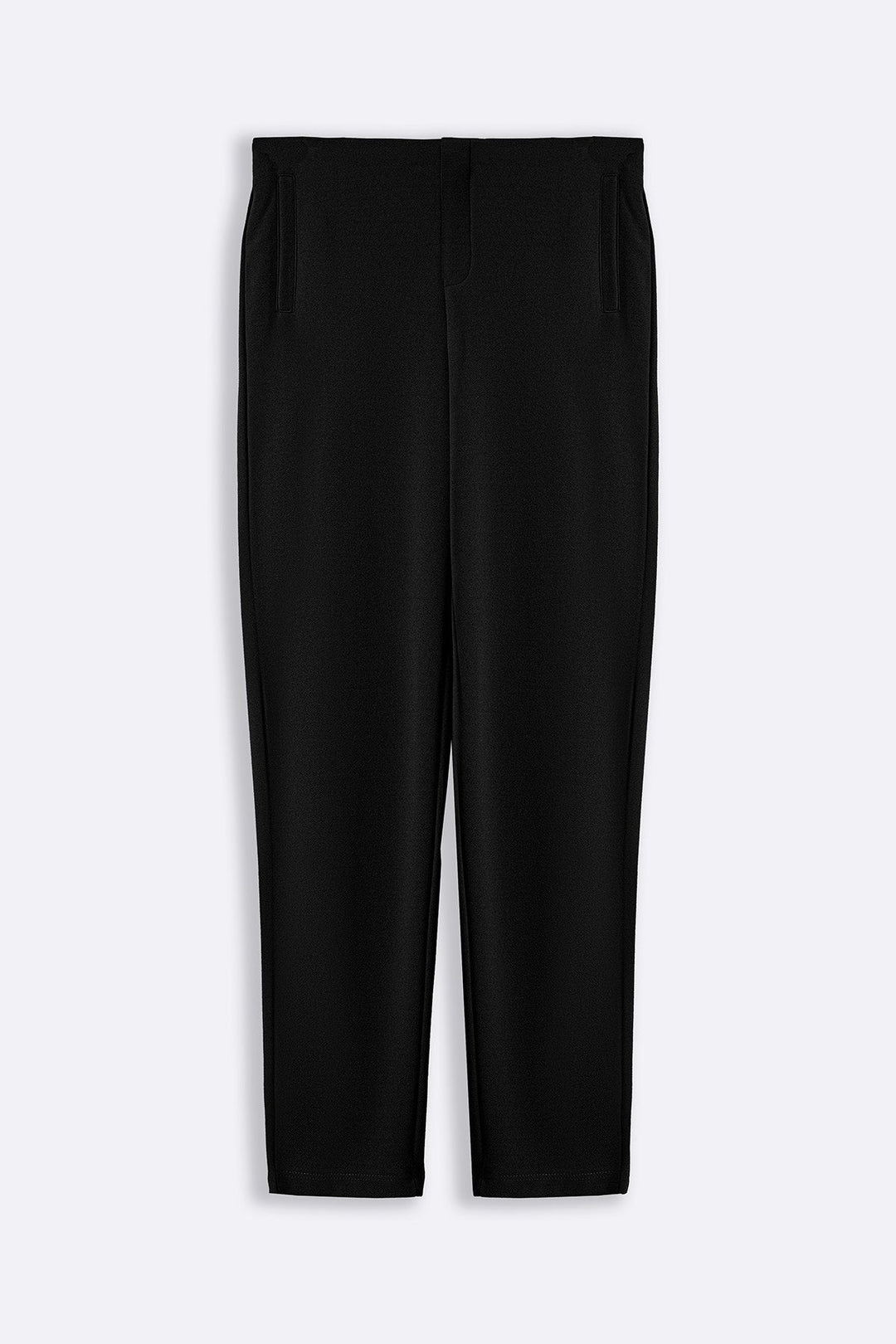 BLACK STRETCHY TAPERED PANTS