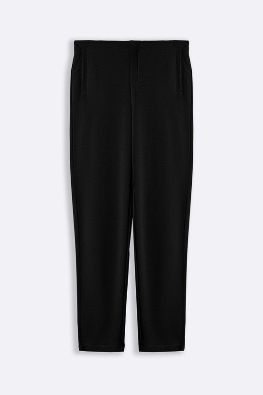 BLACK STRETCHY TAPERED PANTS
