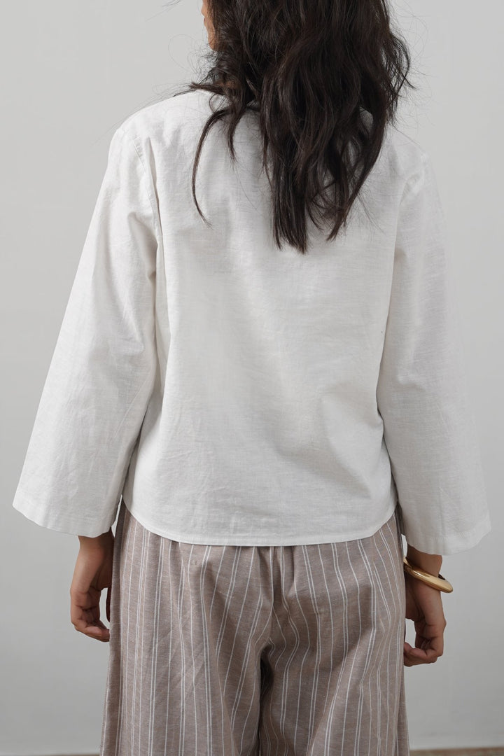 WHITE LINEN BOW BLOUSE