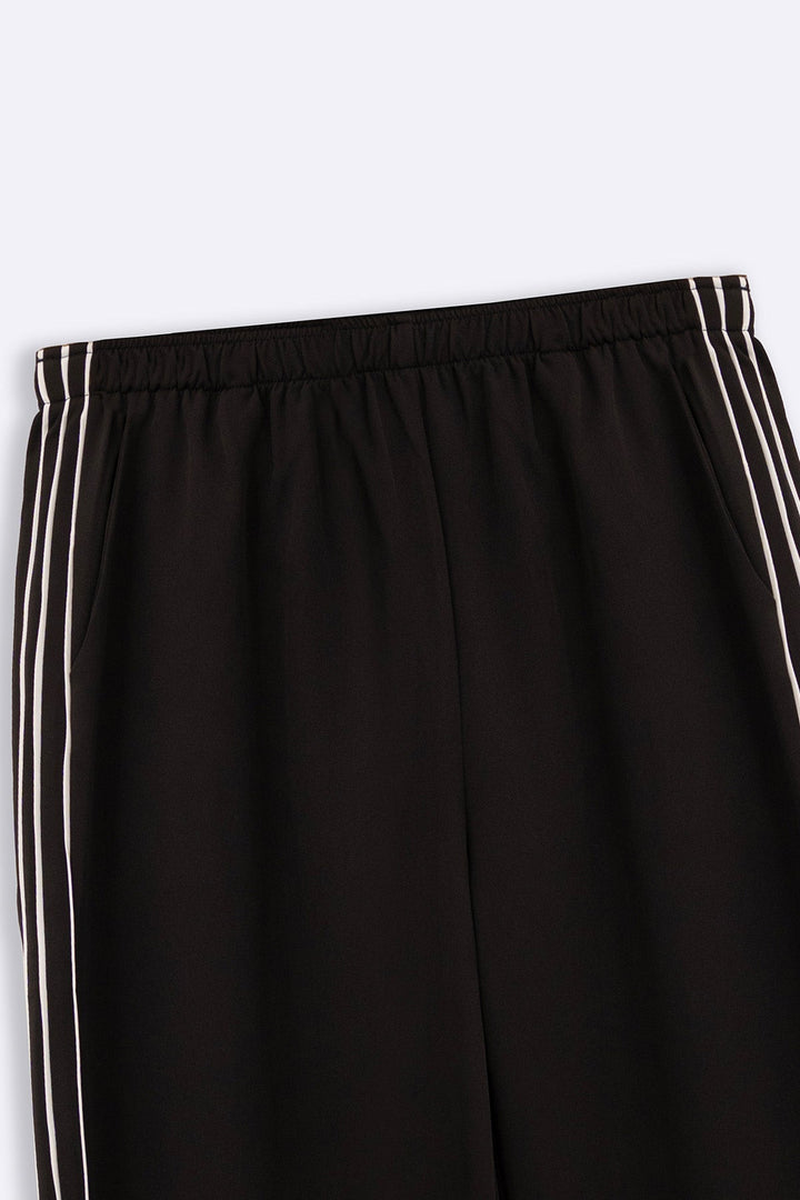 BLACK SPORTS CHIC WIDE PANTS