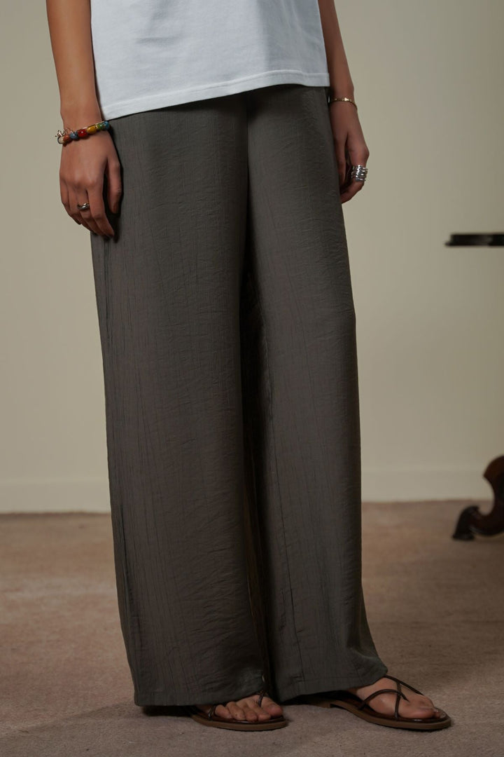 CHARCOAL TEXTURED LONG PANTS