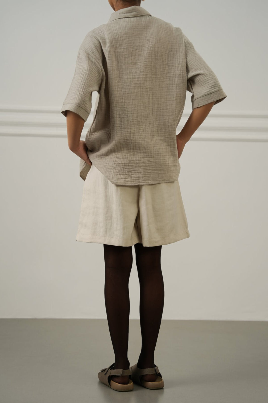 CREAM BELTED PLEAT SHORTS