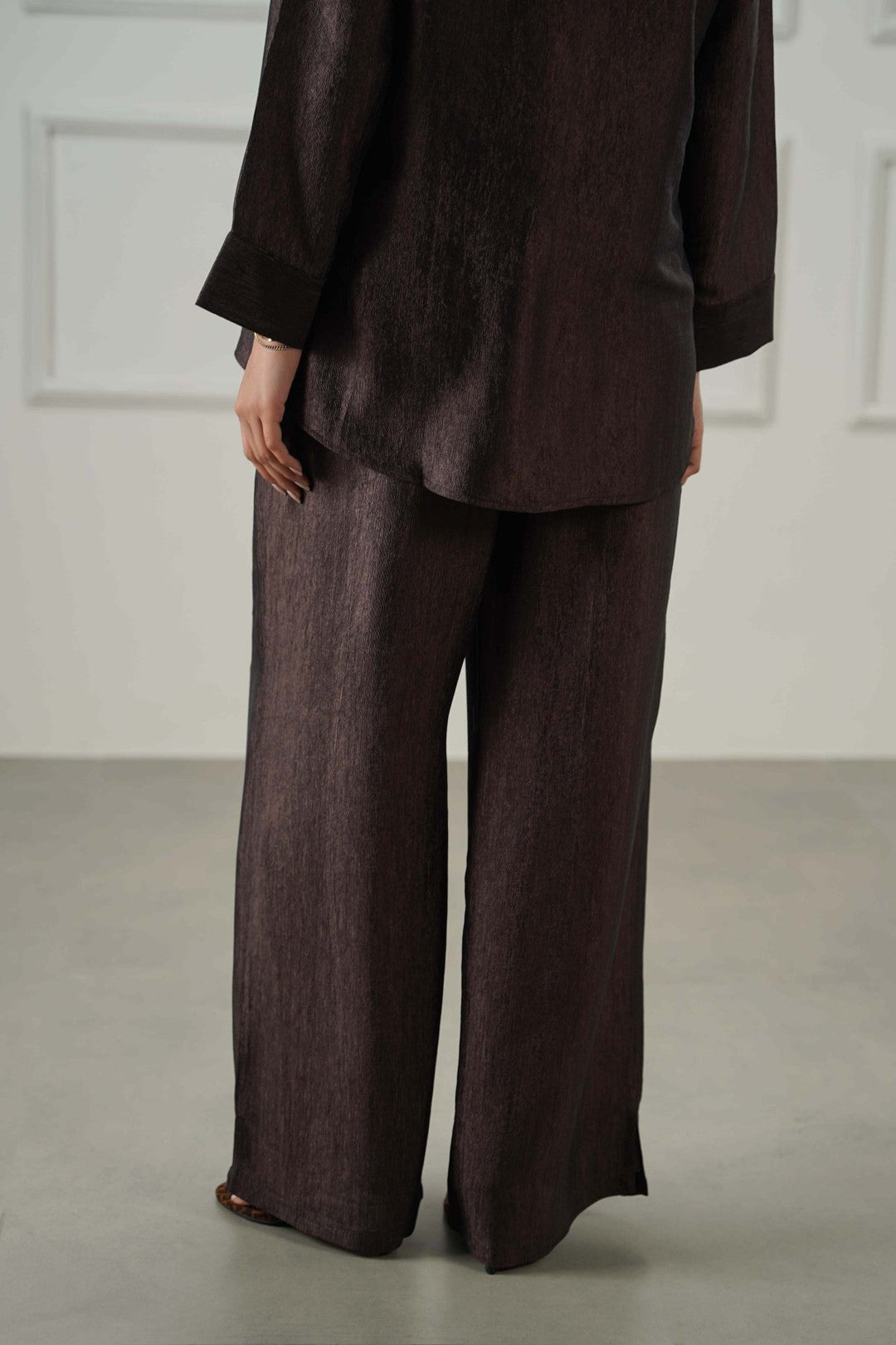 COFFEE TEXTURED FLOWY PANTS
